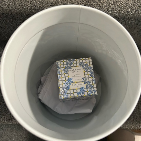 BN in original box Beekman Whipped Body Cream with “Milk” Jug - Picture 11 of 12